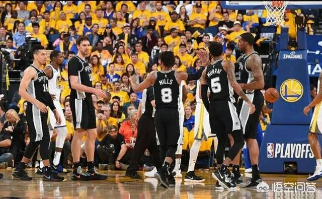 季后赛首轮，勇士大胜马刺，你怎么看？