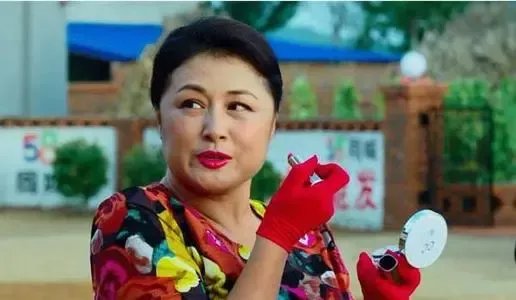 于月仙年轻时颜值惊艳，五官精致皮肤白皙，你是通过哪部作品认识她的？