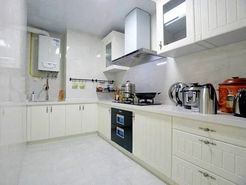 厨房厨柜价格一般多少？橱柜什么颜色好看实用