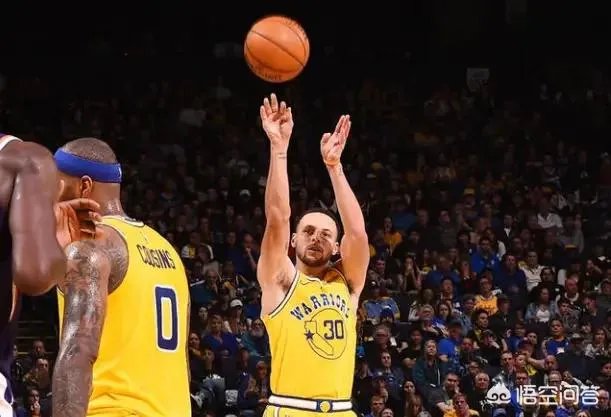 太阳挑落勇士，终结面对勇士的18连败，这场比赛勇士输在哪？为什么太阳能获胜？