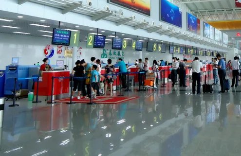 欠数千万老赖冒充军人乘飞机，最后他是被如何处置的？