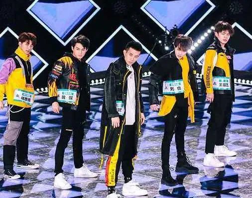 如何看待《创造营2019》晨艺退赛，是被迫的吗？