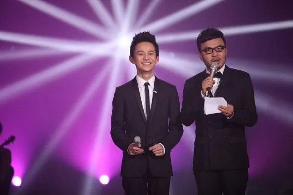 何炅和王菁之间到底是种怎样的关系？