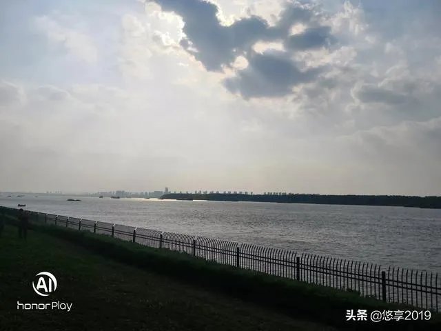 全球公布的新冠肺炎确诊病例总数会超过1000万吗?