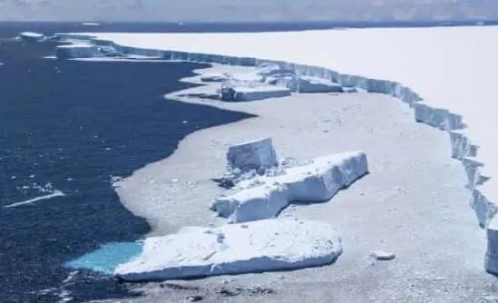 世界最大冰山已融化分裂是怎么回事 科学家：和气候变暖无关