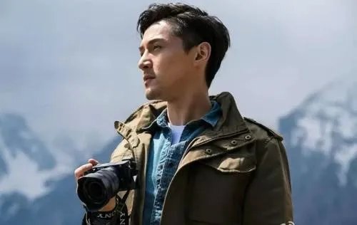 胡歌演爆炸头登上热搜，老胡的新造型被吐槽，真的不好看吗？