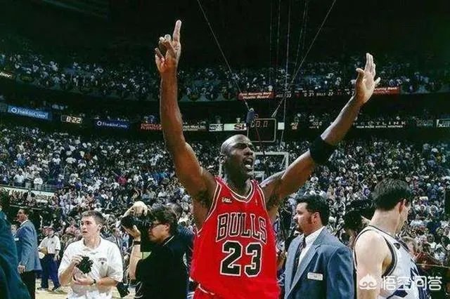 库里开创了新的篮球时代，他退役后超越乔丹可能性大吗？