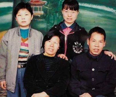 北大破例给她办葬礼，撒贝宁致悼词，寒门才女张培祥经历过什么？