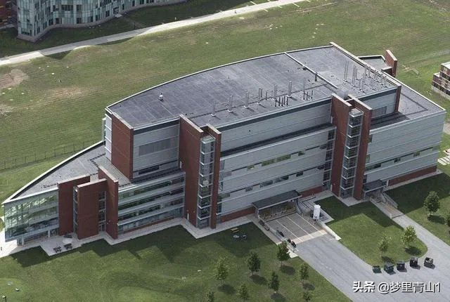 如何看美新闻媒体要求政府就解散和关闭德特里克堡进行全面解释呢？